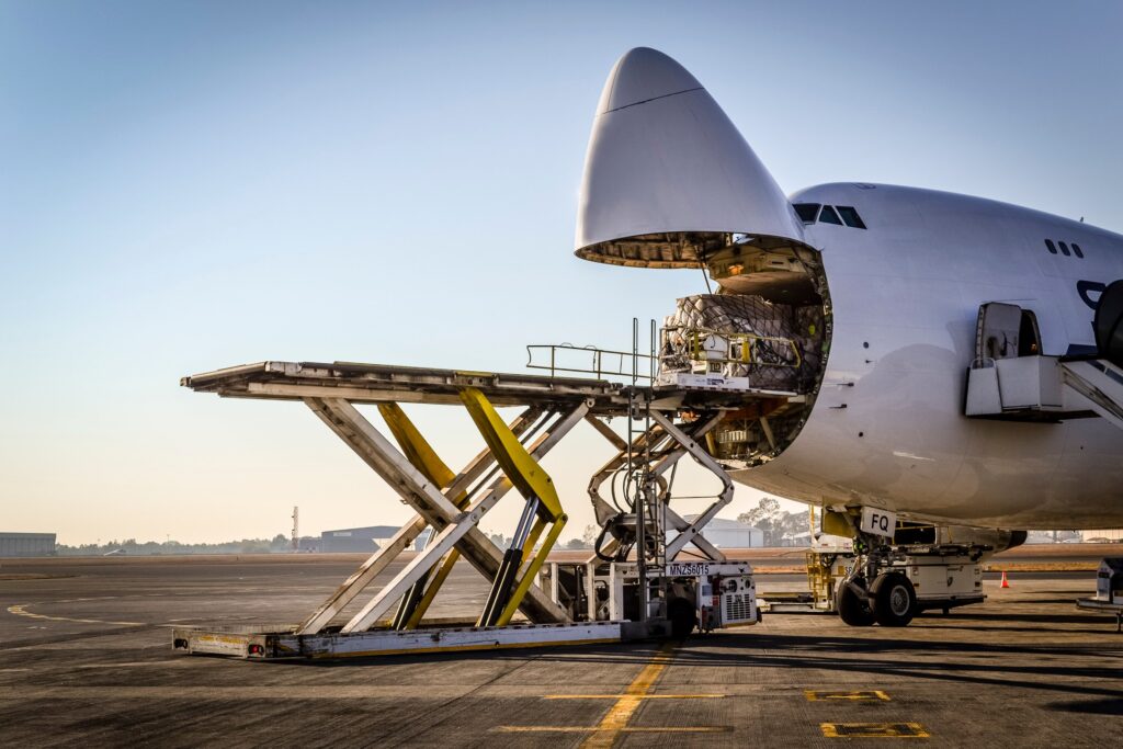 container cost from china to dubai