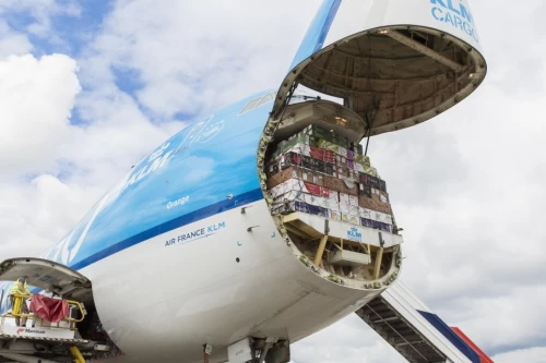 air freight cost china to uk