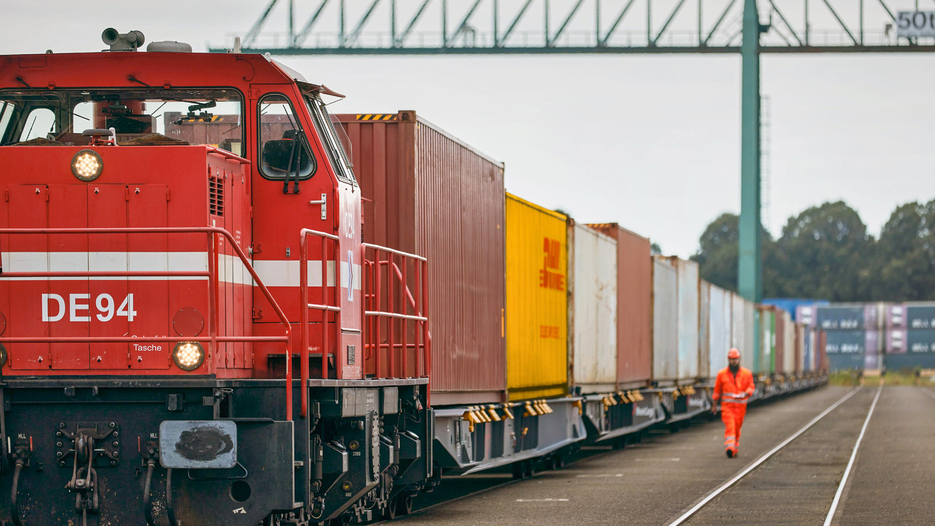 reliable rail freight from China to Netherlands