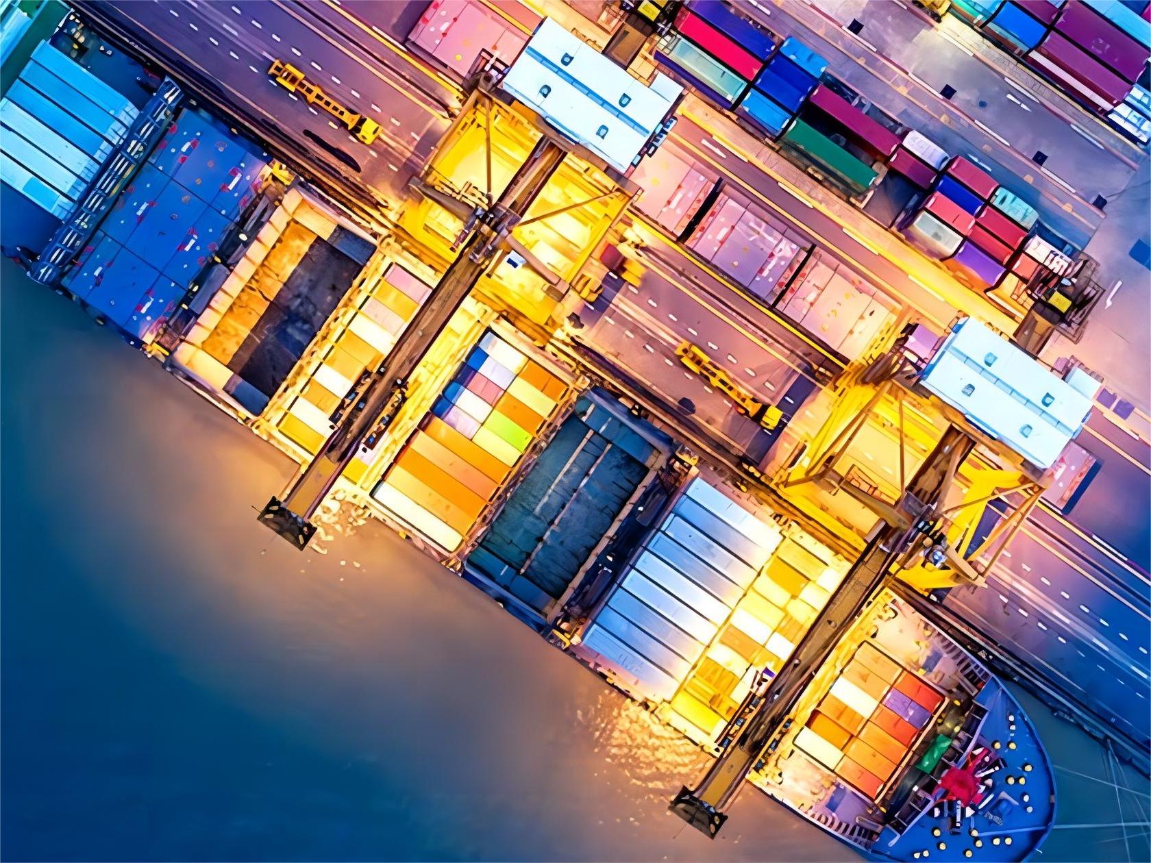 Container ship transporting home goods from China to Europe